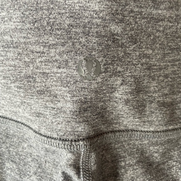 Heather grey lululemon leggings - Picture 4 of 5